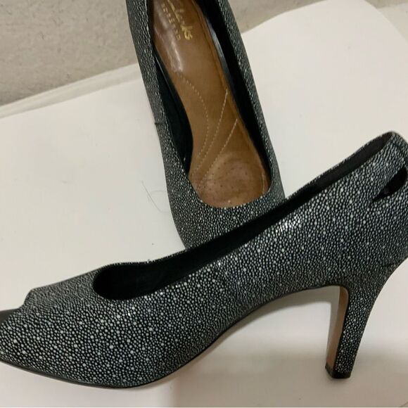 Clarks shoes Women's Heavenly Maze Black Nubuk Sz. 10M - Picture 6 of 12